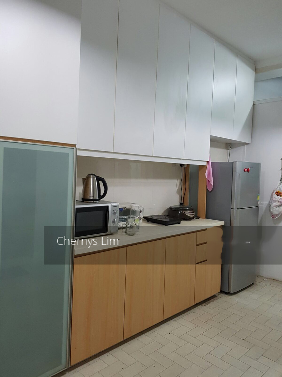 Flower Road thumbnail photo